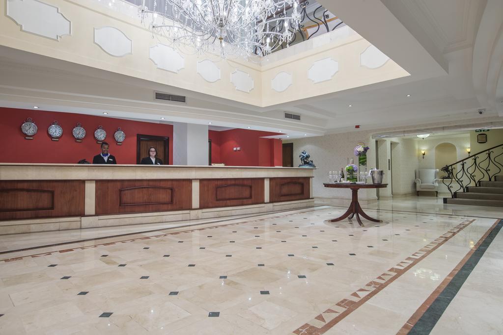 Hotel Le Vendome Cape Town Bagian luar foto Lobby
