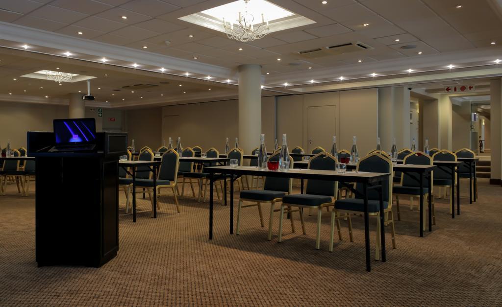 Hotel Le Vendome Cape Town Bagian luar foto The conference room